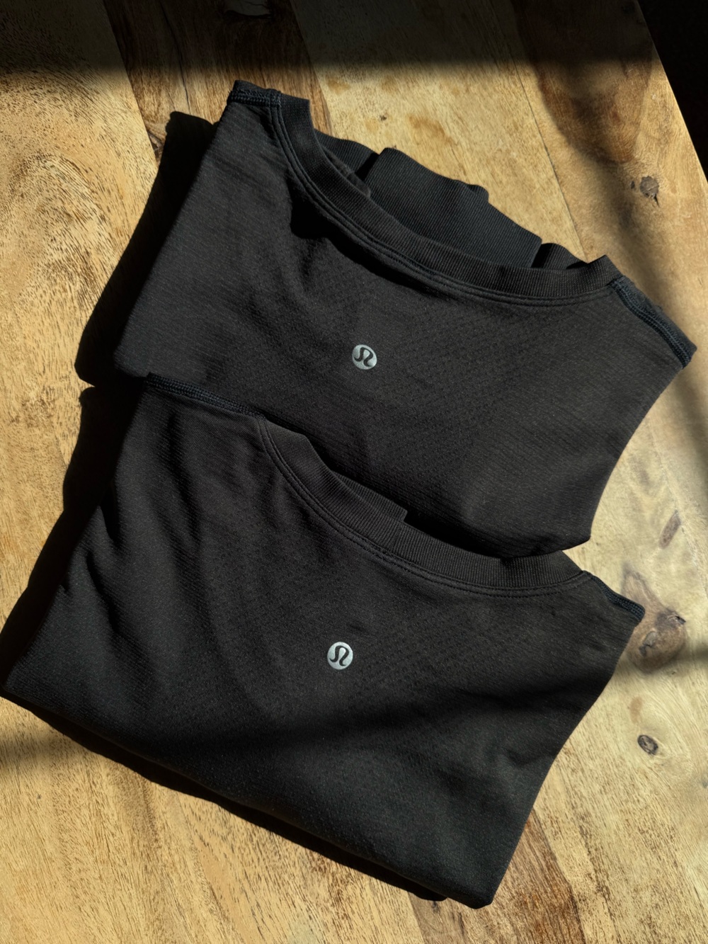 lululemon athletica bundle of 2 Black Long Sleeve swiftly relaxed fit